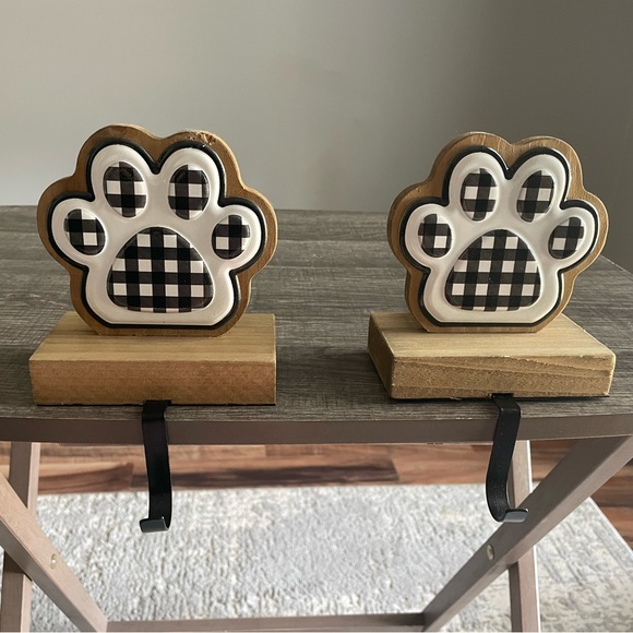 Plaid Paw Stocking Holders - Picture 2 of 5